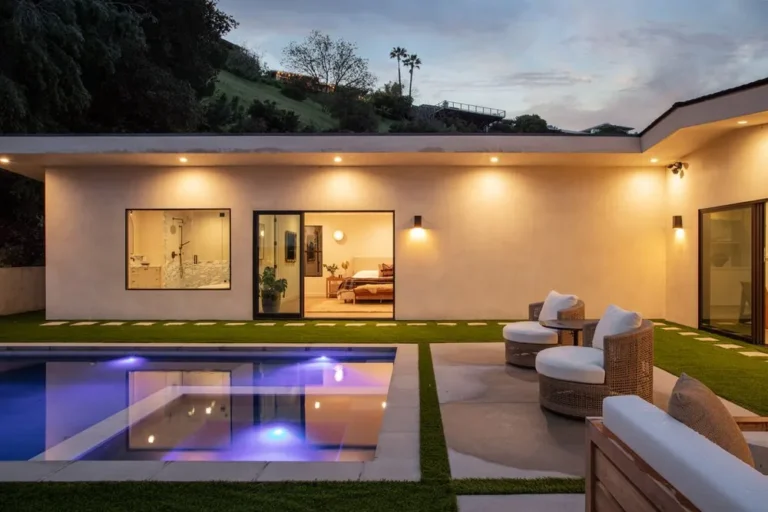 Backyard and Outdoor Living